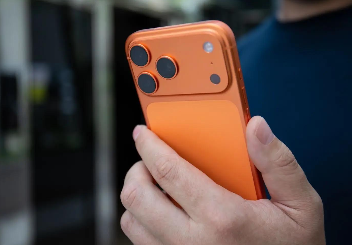Smartphones : l’iPhone 18 arrive sur un marché qui vend moins, mais plus cher